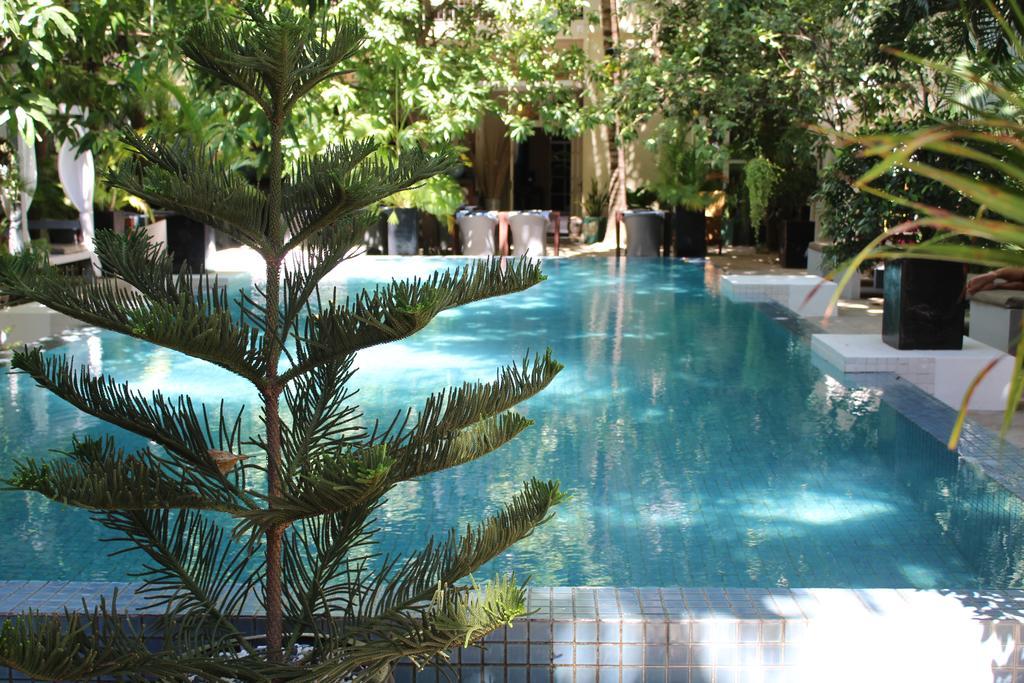 โรงแรมบลูไลม์ พนมเปญ