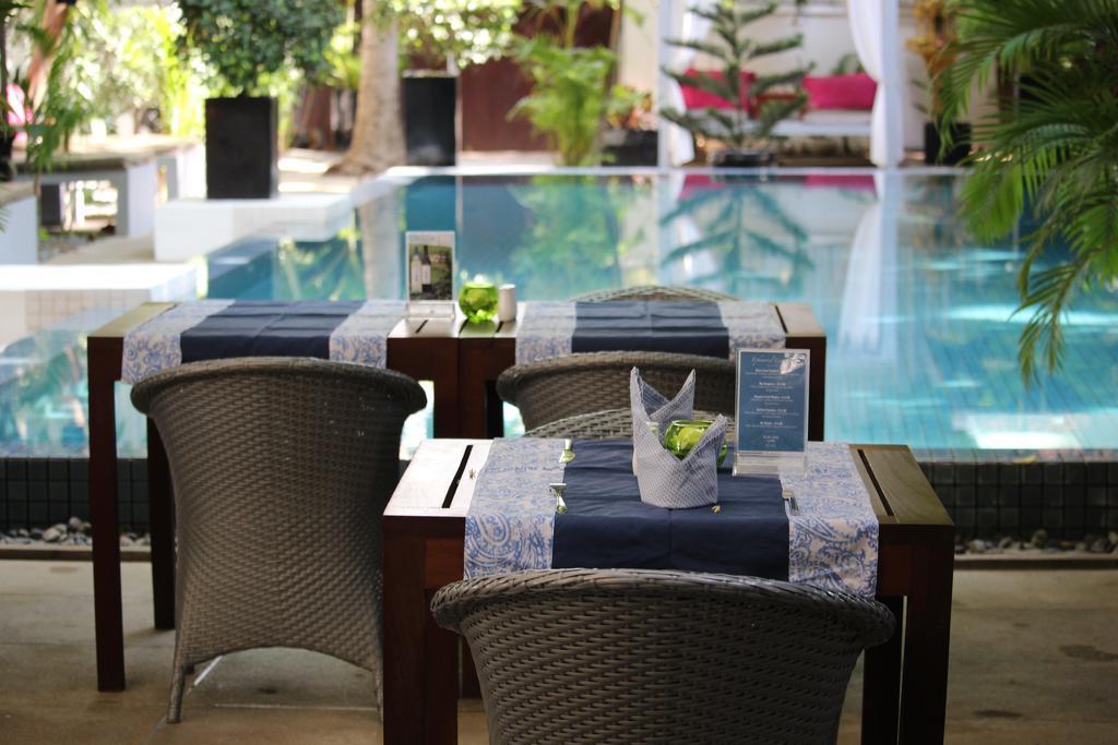 โรงแรมบลูไลม์ โรงแรม 3*