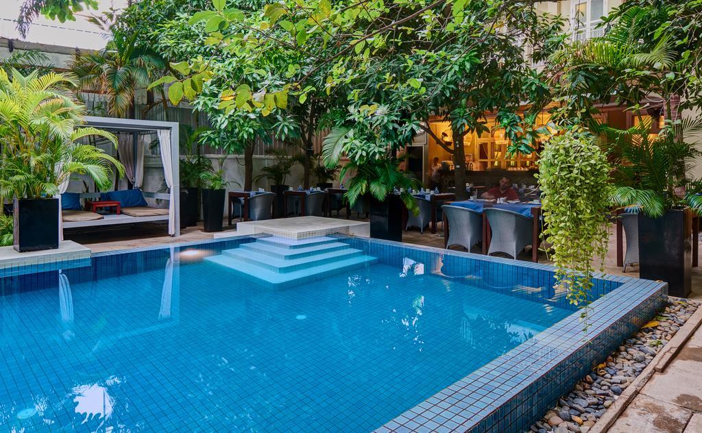 โรงแรม โรงแรมบลูไลม์ 3*