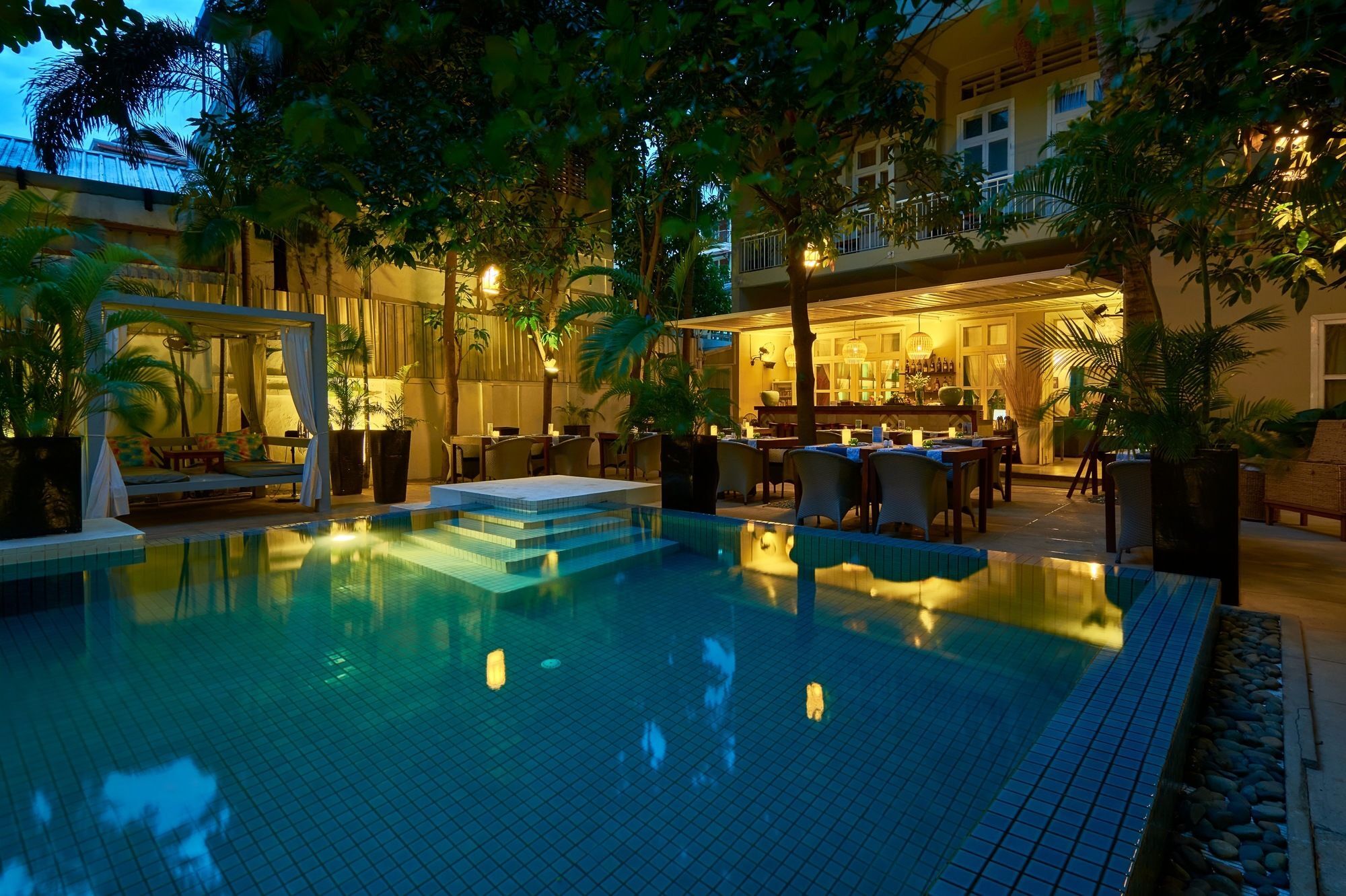 โรงแรมบลูไลม์ โรงแรม พนมเปญ